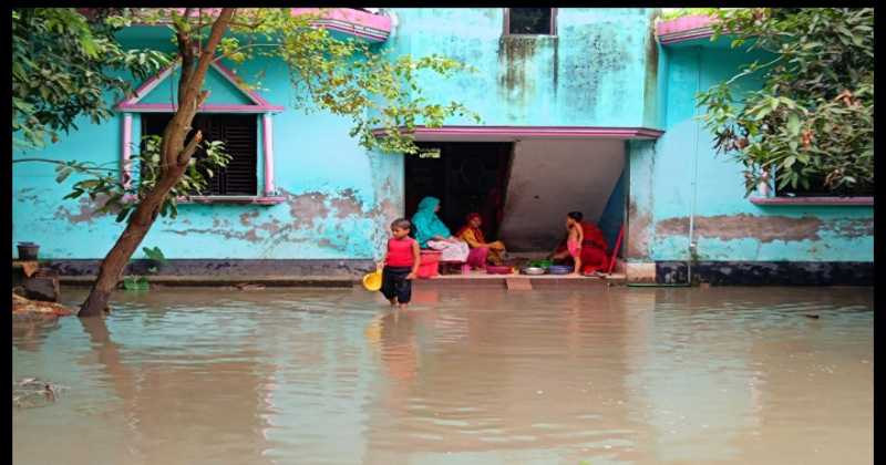 আখাউড়ায় বন্যা পরিস্থিতির উন্নতি, কমেনি দুর্ভোগ