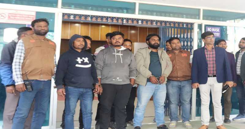 এম.এ রশিদ হাসপাতাল ভাঙচুর ও বিএনপির কার্যালয়ে হামলা, গ্রেফতার ৫