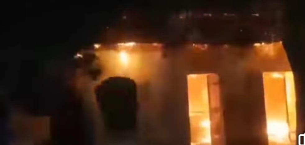 লাখাইয়ে আগুনে পুড়ে ছাই ভরপুর্নী দাখিল মাদ্রাসা