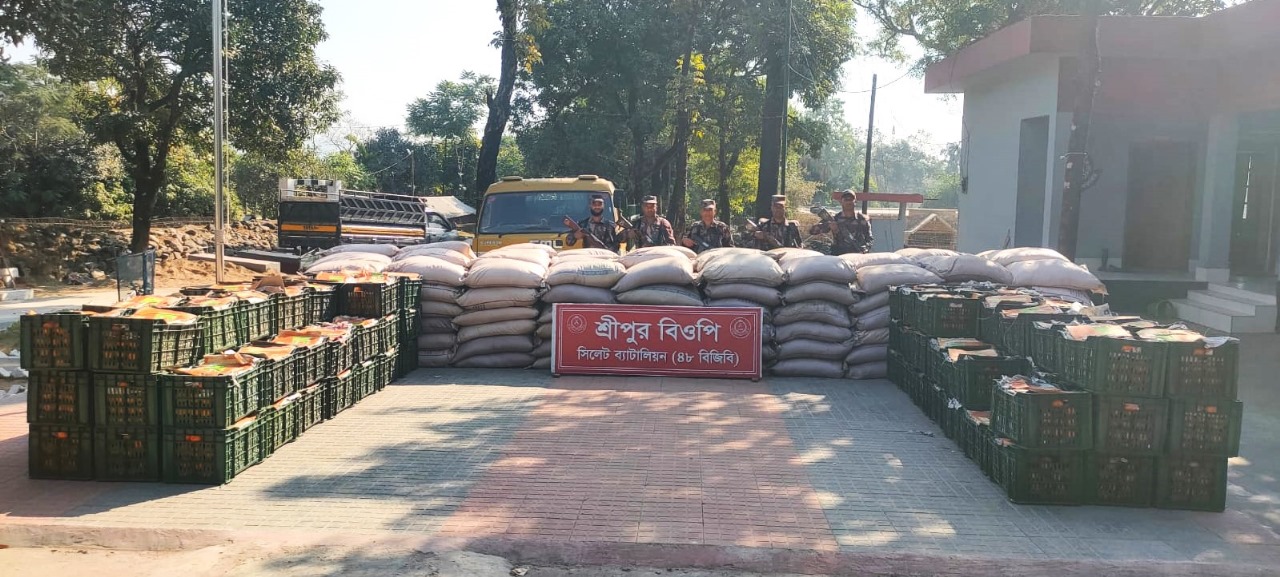 সীমান্তে ফের ১কোটি ২৯ লক্ষাধিক টাকার ভারতীয় চোরাচালান আটক