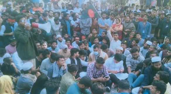 গাজীপুরে বৈষম্যবিরোধী ছাত্রদের ওপর হামলার প্রতিবাদে বিক্ষোভ মিছিল ও সমাবেশ