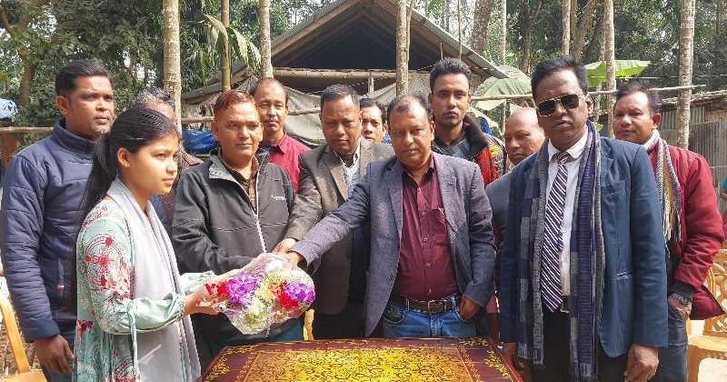 অর্থাভাবে মেডিকেলে ভর্তি অনিশ্চিত শ্রাবণীর পাশে বিএনপি নেতা মীর জাহিদ