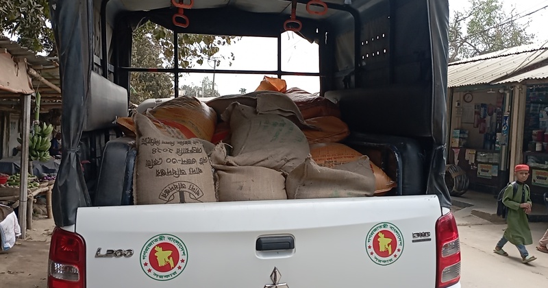 ঘোড়াঘাটে সরকারি ভিজিএফ’র ২৫ বস্তা চাল জব্দ