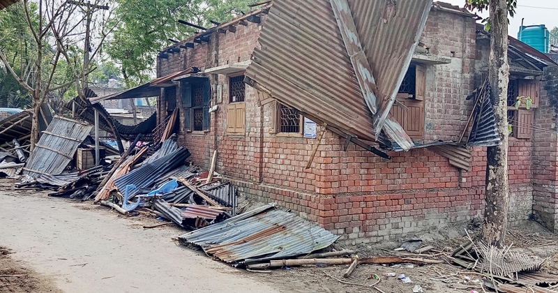 নওগাঁয় লুটপাটের পর বসতবাড়ি পুড়িয়ে দেয়া মামলায় ৯ জন আটক