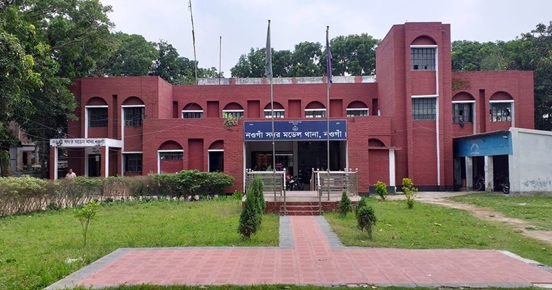 নওগাঁয় মাটিবাহী ট্রাক্টরের চাকায় পিষ্ট হয়ে মাদ্রাসা ছাত্রের মৃত্যু