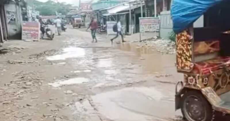 ধর্মপাশা হইতে  মধ্যনগর যাওয়ার ১০ কিলোমিটার  সড়কের  বেহাল দশায় জনগনের চরম  ভোগান্তি 