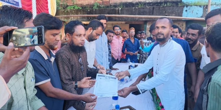 প্রাণবন্ত পরিবেশে অনুষ্ঠিত হলো মধ্যনগরের উত্তর বংশীকুন্ডায় স্বেচ্ছাসেবক দলের কর্মী সমাবেশ