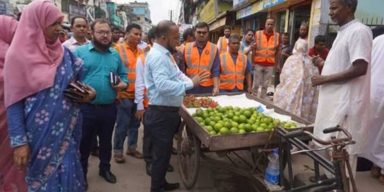 নেত্রকোনা জেলা শহরকে যানজট মুক্ত করতে প্রশাসকের উদ্যোগ